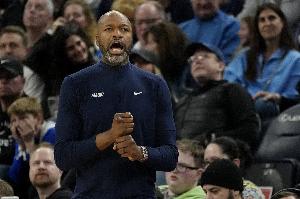 魔術(shù)上半場(chǎng)轟下86分創(chuàng)造新的隊(duì)史半場(chǎng)得分紀(jì)錄 第二節(jié)單節(jié)51分