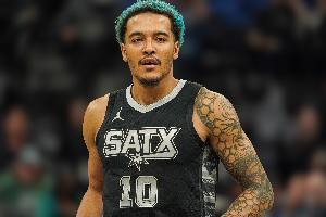 手感冰涼！索漢半場7投僅1中拿到2分3板 三分2中0