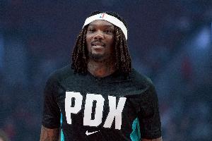 美記：近期可能出現(xiàn)不少重要中鋒交易 包括羅威&弩機(jī)&理查茲等人