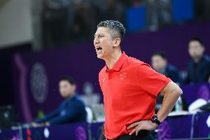 媒體人：李賢重外線無(wú)限開火 希望中國(guó)男籃三后衛(wèi)能打出好效果