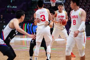 媒體人：趙睿缺席中國隊無穩(wěn)定持球者 王俊杰不在缺少陣地戰(zhàn)中軸