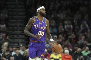 手感冰涼！羅伊斯·奧尼爾半場7投僅1中拿到2分5板 三分5中0