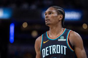 美記：活塞未表現(xiàn)出本賽季做大交易的意向 他們不愿放棄奧薩爾