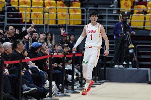 做什么工作的？曾凡博半場(chǎng)首發(fā)6分鐘2中0無(wú)任何有效數(shù)據(jù)