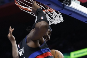 大舉反擊！勒韋爾快攻得手 活塞突然發(fā)力轟出11-0強(qiáng)勢反超