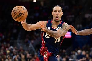 泰森：首節(jié)奠定了比賽基調(diào) 最驕傲的是團(tuán)隊(duì)的發(fā)揮我們在變得更好