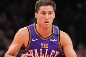 超值！吉萊斯皮過(guò)去4場(chǎng)場(chǎng)均21分5助 三項(xiàng)命中率50.8%/52.4%/100%