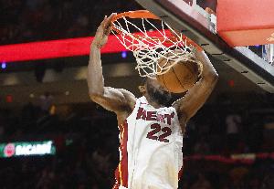 攻防俱佳！維金斯半場8中5拿到13分7板2帽 正負值+18