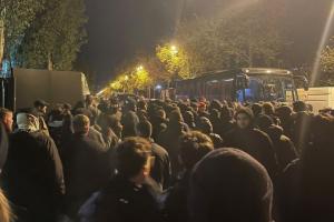 隊(duì)報(bào)：遭遇6連敗，尼斯球員及體育總監(jiān)在訓(xùn)練基地遭極端球迷圍堵