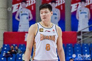 狀態(tài)不錯！張寧替補(bǔ)27分鐘 13中7&三分7中4拿到21分7板2斷