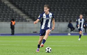 圖片報：拜仁和眾歐洲豪強(qiáng)都想簽16歲艾?；舳?，赫塔想提高解約金