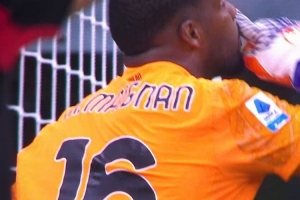 出戰(zhàn)4場(chǎng)零封3場(chǎng)！邁尼昂當(dāng)選11月米蘭隊(duì)內(nèi)最佳球員