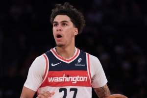 25年首輪21號秀！威爾·萊利6中5得13分4板1助1斷 三分2中2