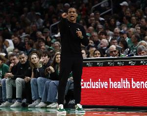 馬祖拉：抓住對手給的機(jī)會 球員在應(yīng)對防守變化時處理得非常出色