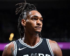 解說：馬刺靠防守領先著上半場 魔術(shù)確實沒什么破聯(lián)防的套路