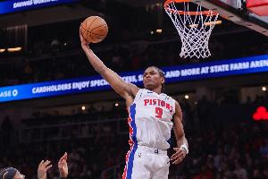 先發(fā)制人！奧薩爾突破上籃得手 活塞開場17-4打停雄鹿