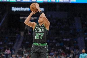 持續(xù)發(fā)力！沃爾什三分命中 凱爾特人轟出17-5打停奇才