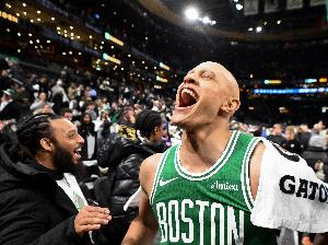 完美演出！沃爾什攻防俱佳 8中8砍生涯新高22分外加7板3助2斷1帽