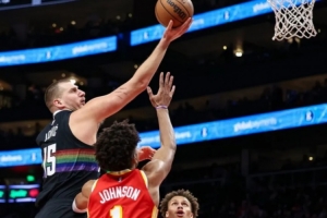 約基奇：杰倫·約翰遜也很會打三雙嘛？