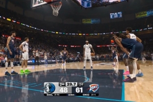 白給的也不要！切特拉拽送濃眉罰球 但后者2罰不中仍未得分