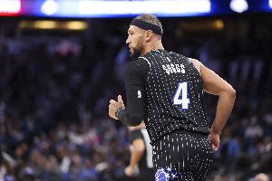 關(guān)鍵進(jìn)球價(jià)值連城！薩格斯19中9&三分7中4 砍下23分5助攻