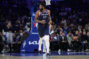 76人背靠背客戰(zhàn)雄鹿 恩比德因傷病恢復(fù)缺席 喬治可以出戰(zhàn)比賽