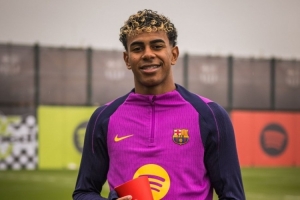 4場3球3助+4連勝！官方：亞馬爾榮膺西甲11月最佳球員