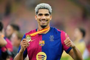 可能補(bǔ)強(qiáng)中衛(wèi)！阿斯：巴薩冬窗引援取決于阿勞霍心理恢復(fù)情況