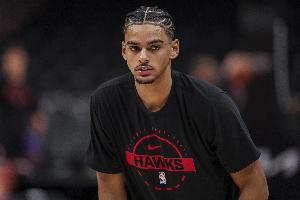 鑿穿內(nèi)線！紐厄爾連續(xù)暴扣 老鷹領(lǐng)先兩位數(shù)打停奇才