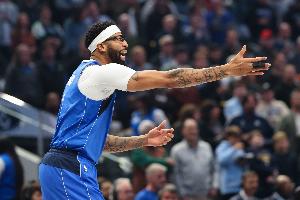 俠記：當(dāng)有穩(wěn)定的控衛(wèi)發(fā)揮且濃眉打五時 球隊會變得完全不同