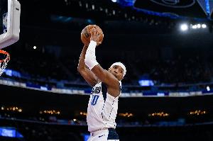 替補奇兵！布蘭登·威廉姆斯12中8砍20分1板5助2斷 得分僅次濃眉