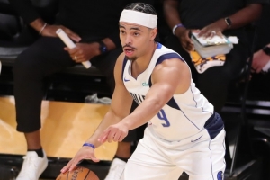 7助！華盛頓：內(nèi)姆哈德讓大家都有參與感 擅長(zhǎng)抓住防守給的機(jī)會(huì)