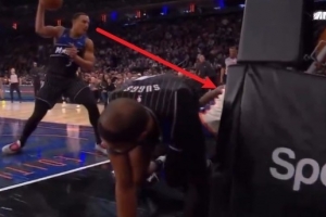 NBA官方：貝恩以違反體育道德的方式將球砸向?qū)κ?罰款35000刀