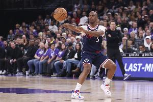 科林斯：保羅是天生領(lǐng)袖希望每個人都能做到最好 我在努力去做