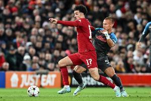 柯蒂斯·瓊斯：不會去想輸球的事情，場上我看到的都是世界級隊友