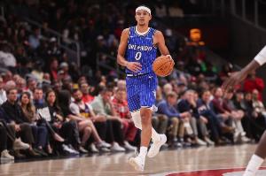 投籃差點(diǎn)意思！布萊克15中5拿到10分3板7助1斷1帽