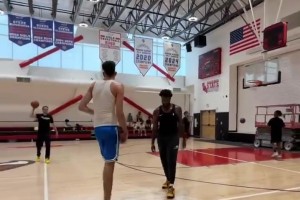 看擦邊不影響我拔劍的速度！霍姆格倫訓(xùn)練持球三分，嘎嘎亂進！