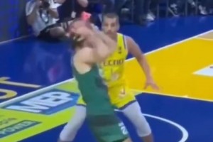 這哥們造犯規(guī)也太離譜了吧，奧斯卡都出不了這樣的影帝！??