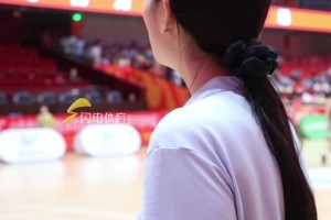 顏值爆表的溫柔教練這反差感絕了，場上氣場兩米八！