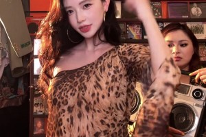 切特被“抓包”時(shí)刷到的方圓原視頻 抖音上獲52萬(wàn)點(diǎn)贊！