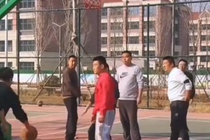 妖孽！這絕對是野球場神仙打法 逆天球感直接驚呆對手！