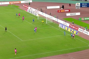 戲耍晃飛池忠國！瓦科左腳兜射打進(jìn)自己本場的第三粒進(jìn)球