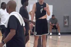 氛圍難得！楊瀚森/ 郭昊文NBA休賽期球局 小楊最后體力下降