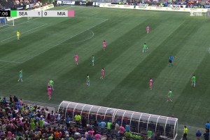 內(nèi)馬爾和弟媳場上互相推搡，場下確實好兄弟互相擁抱??