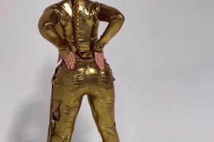 哈登女友這身材確實(shí)豐滿，是登哥喜歡的類型！??