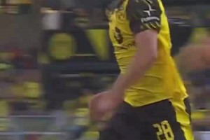 拉師傅：怎么來巴薩還考拼寫啊？巴薩球員拼寫“什琴斯尼”挑戰(zhàn)！