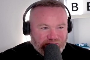 魯尼：曼聯(lián)需要范德薩型的門(mén)將，沒(méi)去買(mǎi)多納魯馬簡(jiǎn)直是瘋掉了??