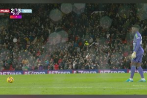 ??奧納納“臥底”名場面！與裁判巔峰對(duì)決 瘋狂擺球7次浪費(fèi)40秒