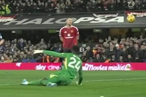 英超官方回顧奧納納曼聯(lián)生涯撲救高光集錦