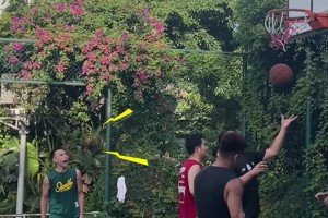 像極了布克！國(guó)產(chǎn)布克曬打球視頻：跳投就像周董的歌百聽(tīng)不厭